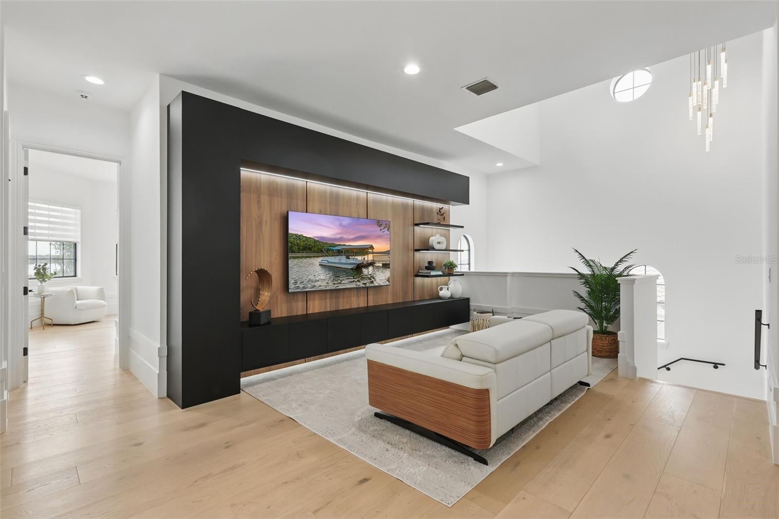 KEENES POINTE - Residential