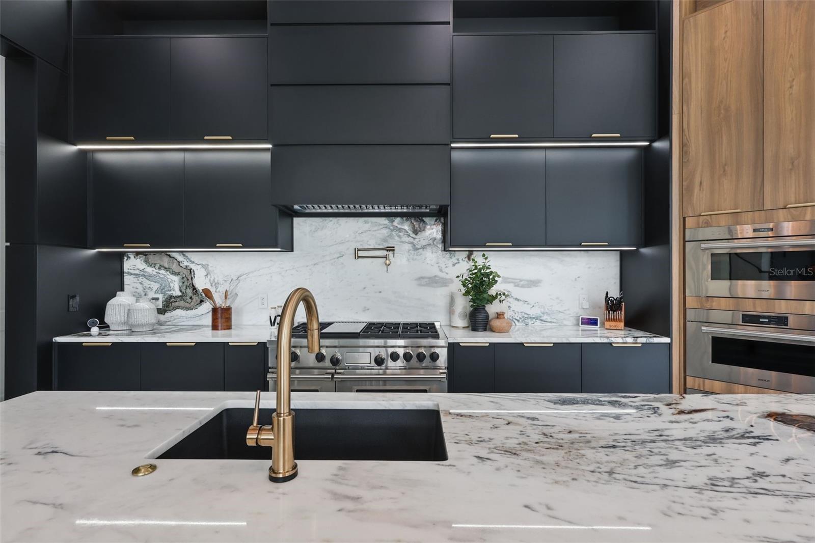 KEENES POINTE - Residential