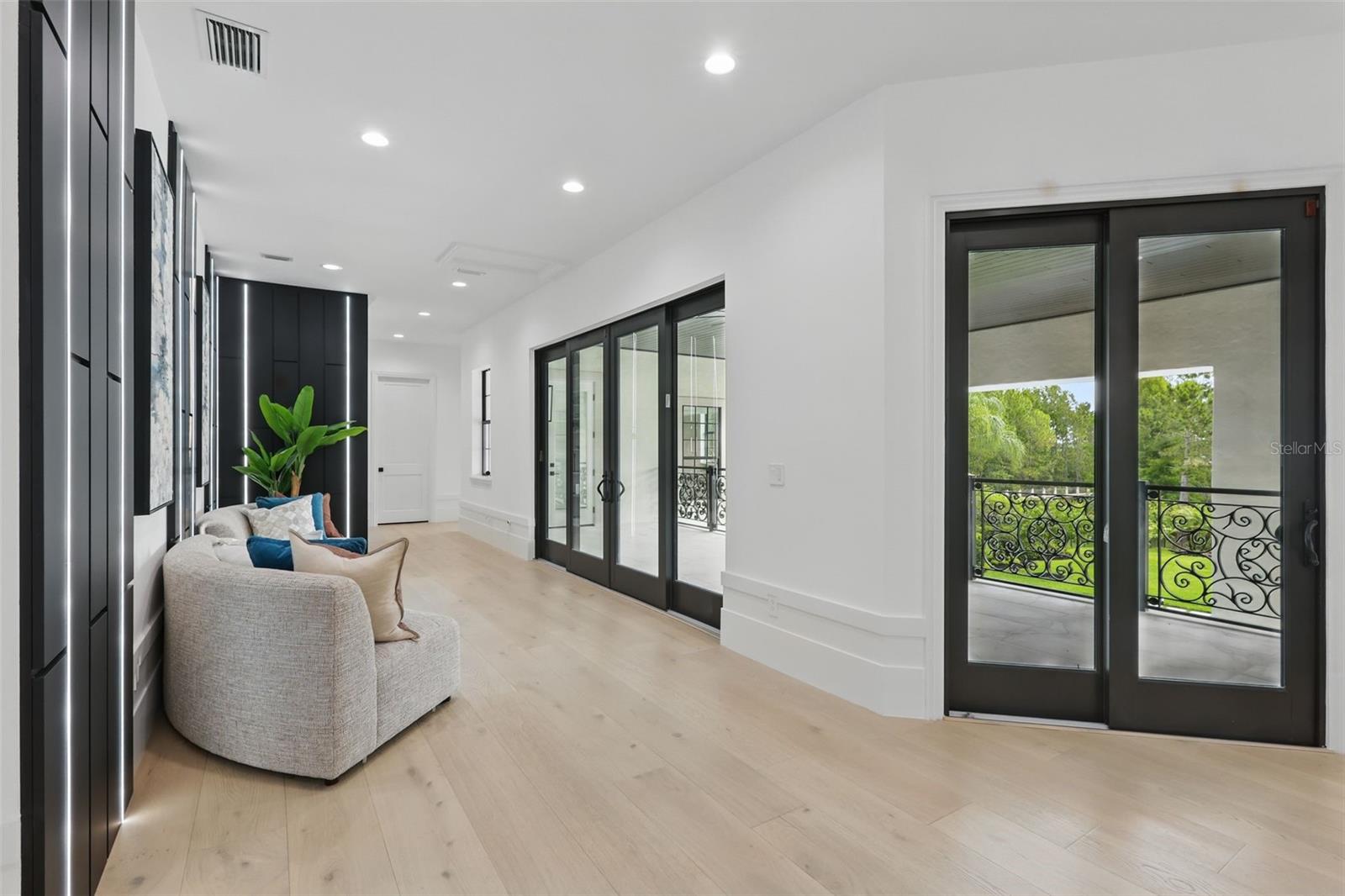 KEENES POINTE - Residential