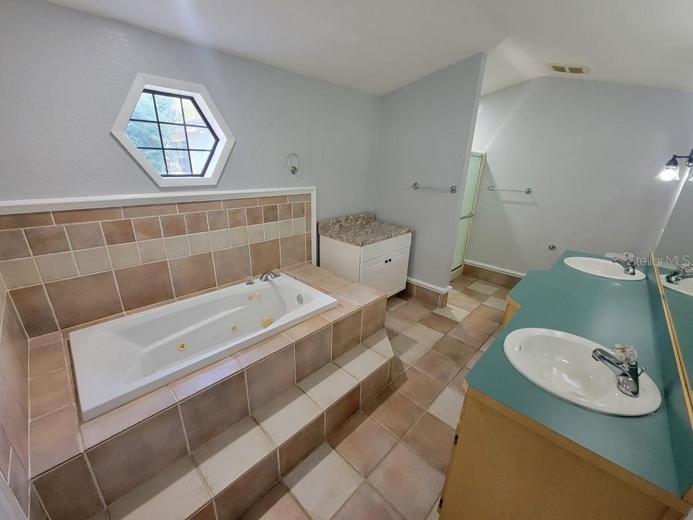 BEAR CREEK - Residential