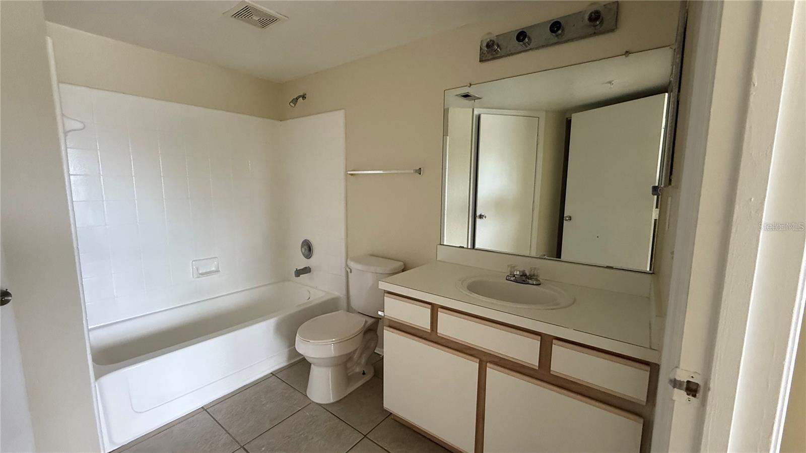 VILLAS DEL SOL AT KISS CONDO - Residential