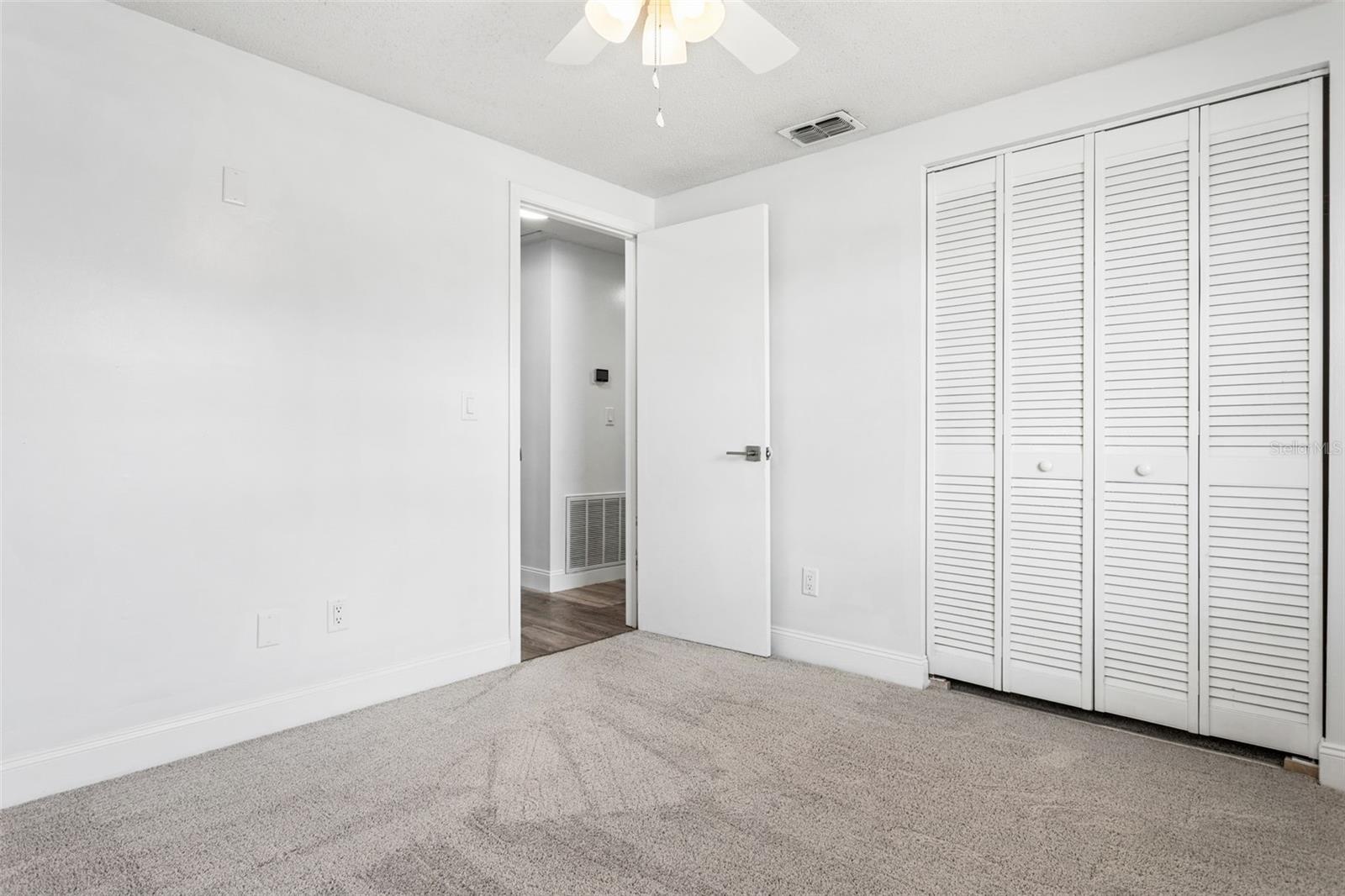 TOWNN COUNTRY PARK UNIT 57 - Residential Lease