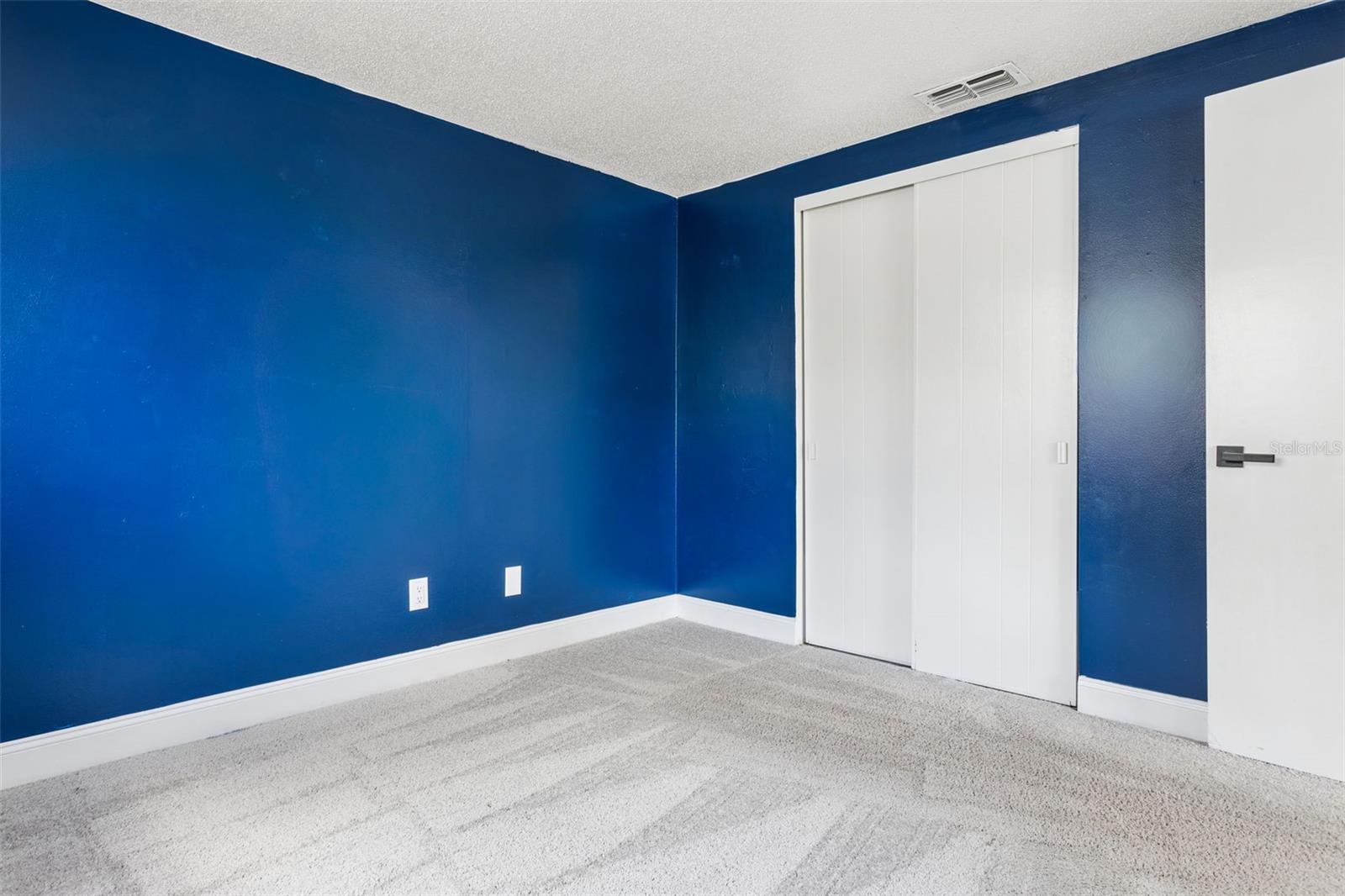 TOWNN COUNTRY PARK UNIT 57 - Residential Lease