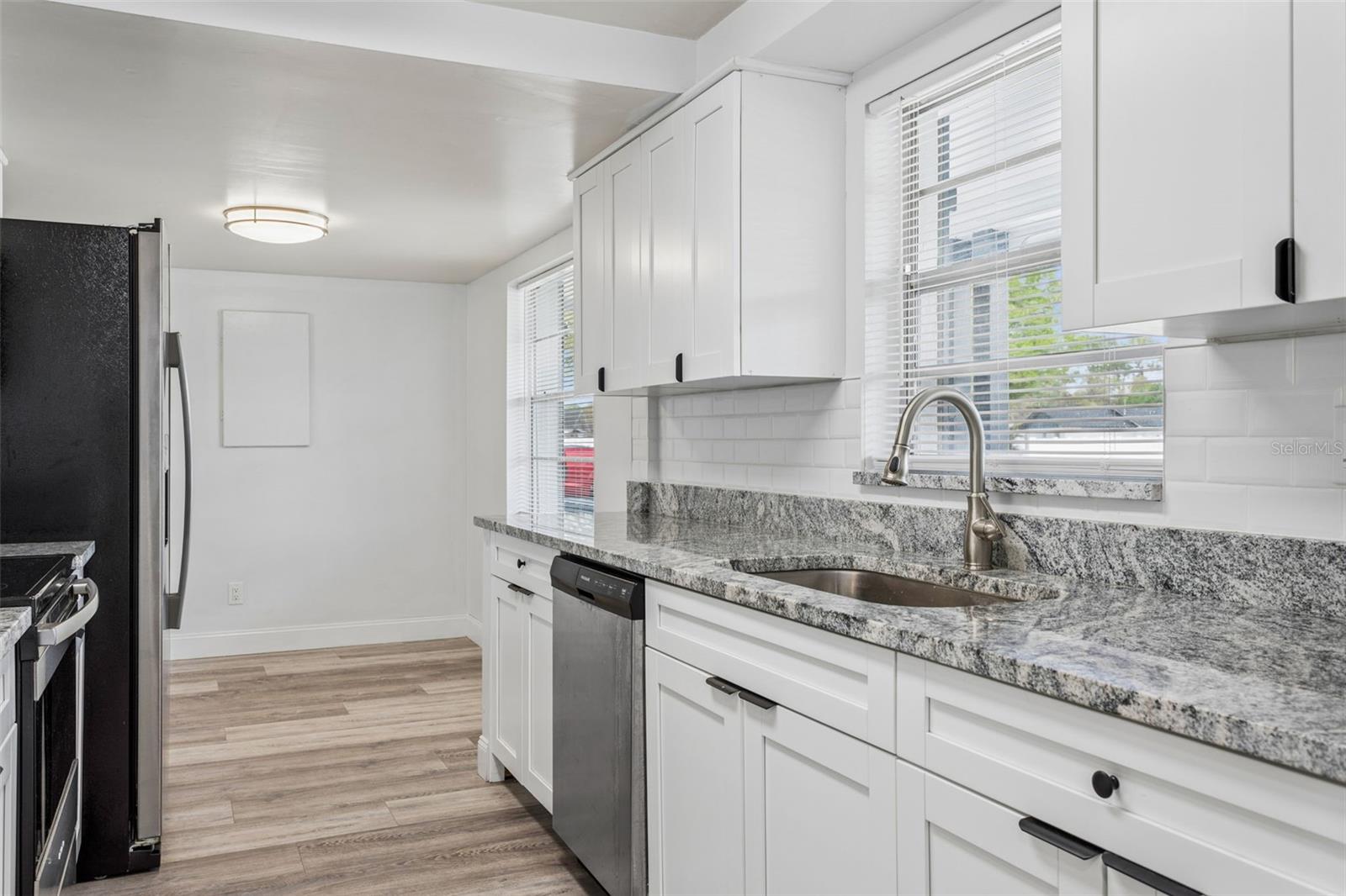 TOWNN COUNTRY PARK UNIT 57 - Residential Lease