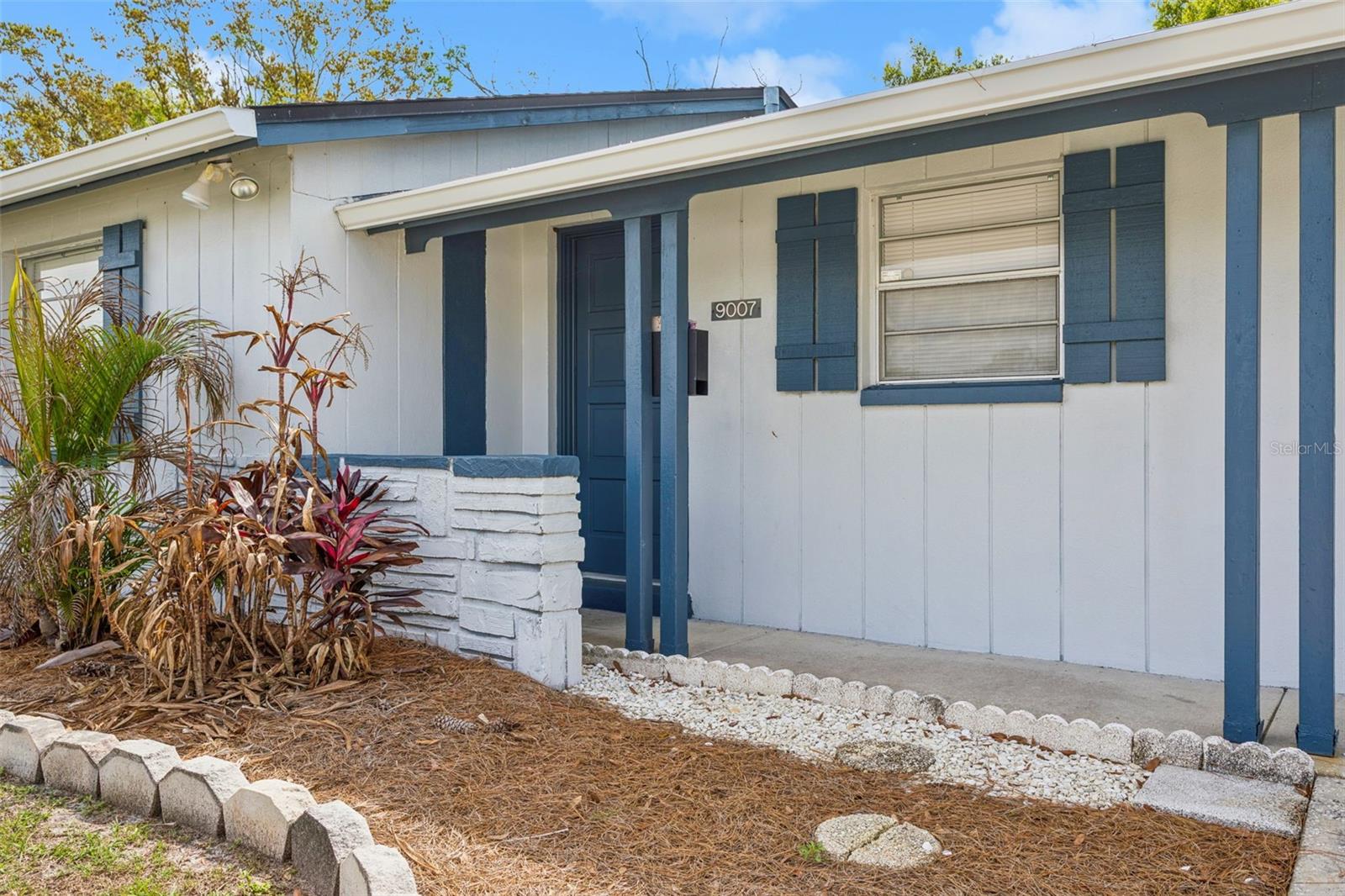 TOWNN COUNTRY PARK UNIT 57 - Residential Lease