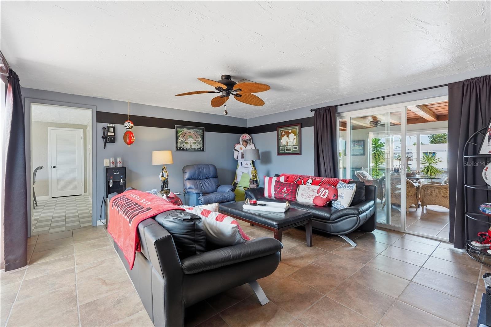 LEISURE BEACH - Residential