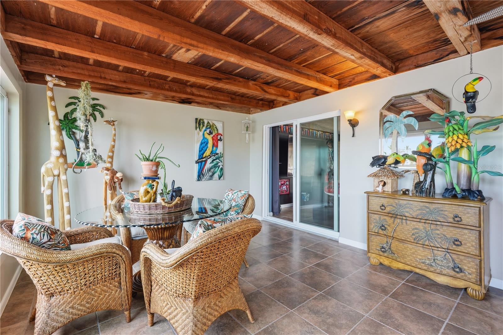 LEISURE BEACH - Residential