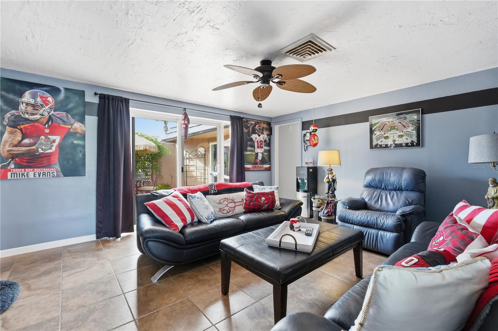LEISURE BEACH - Residential