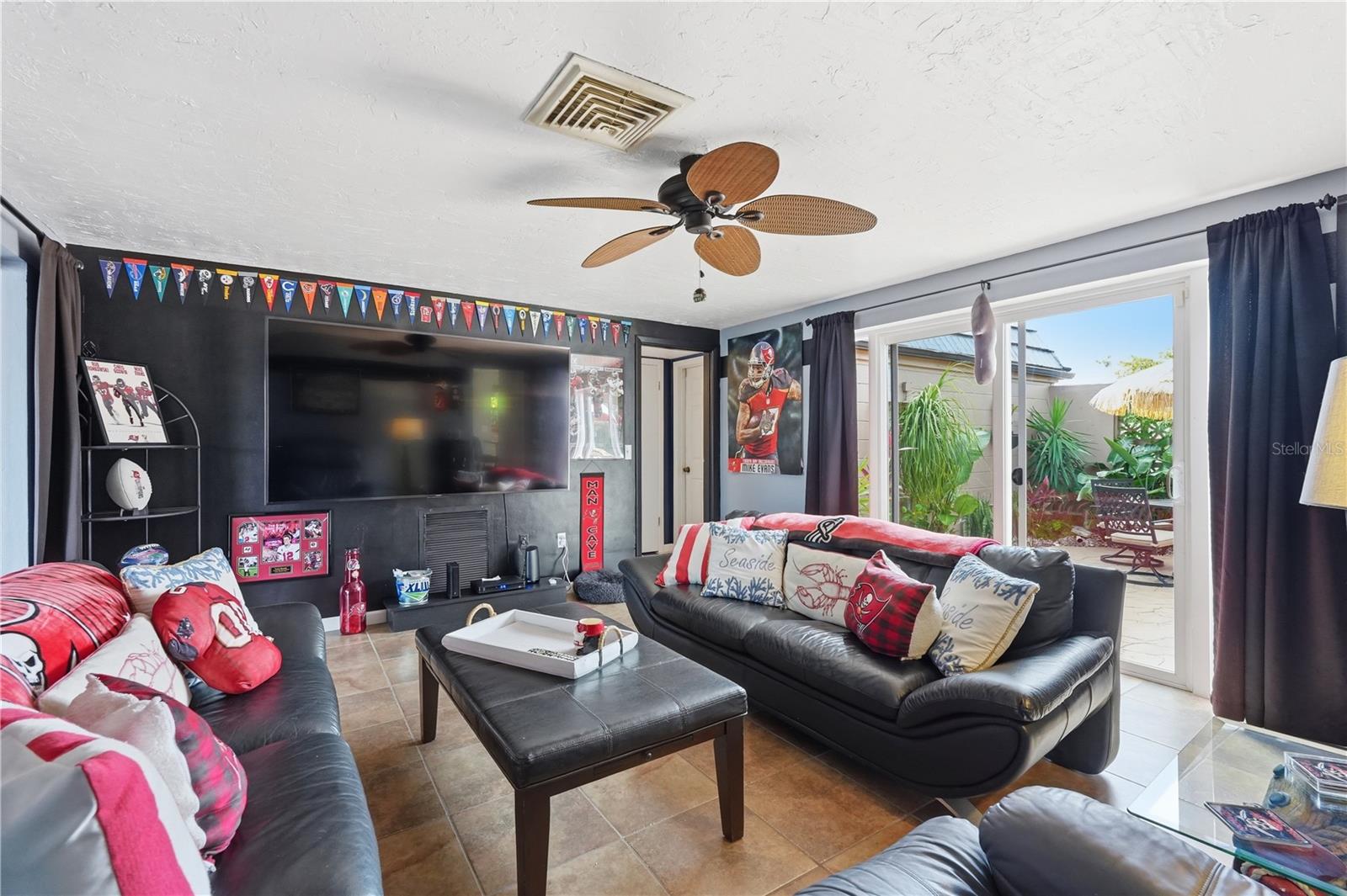 LEISURE BEACH - Residential