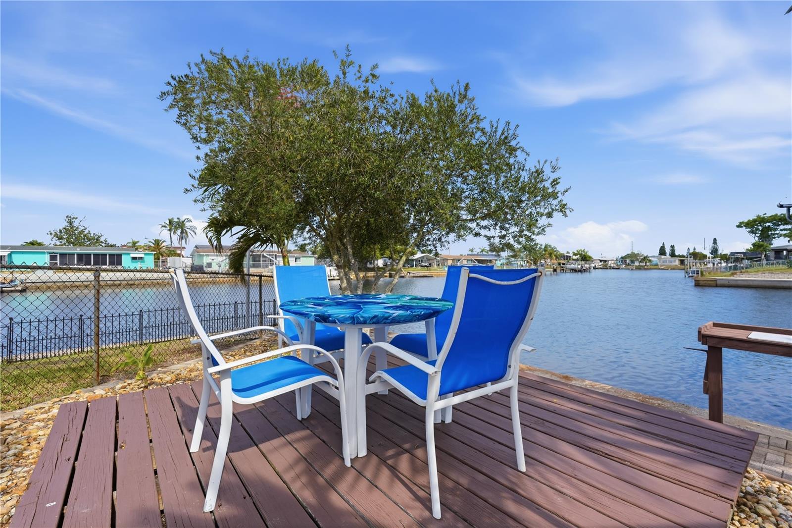 LEISURE BEACH - Residential