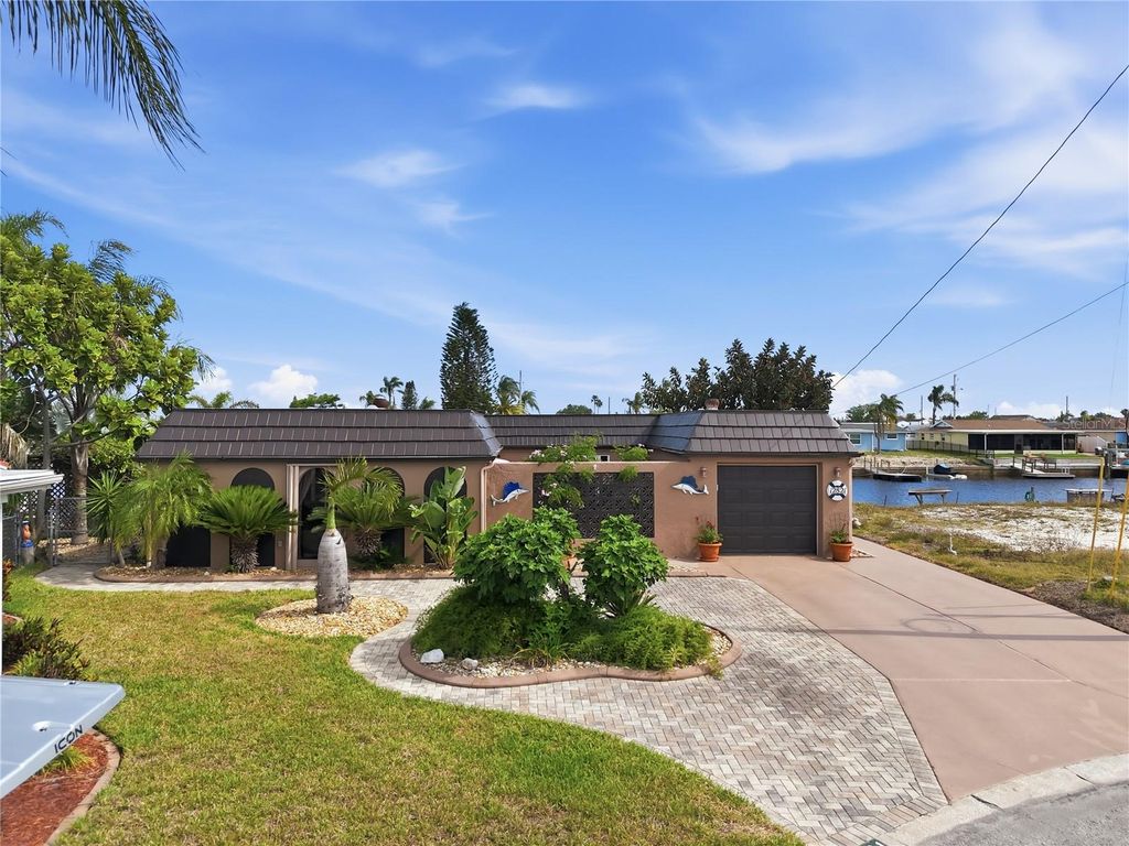 Photo of 12821 4th Isle, Hudson, FL 34667 (MLS # TB8503884)