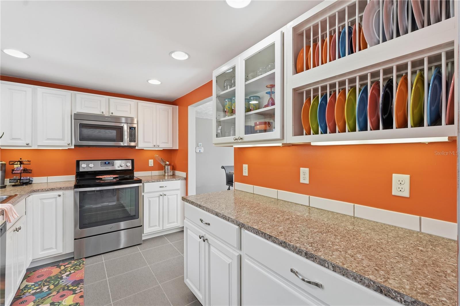 LEISURE BEACH - Residential