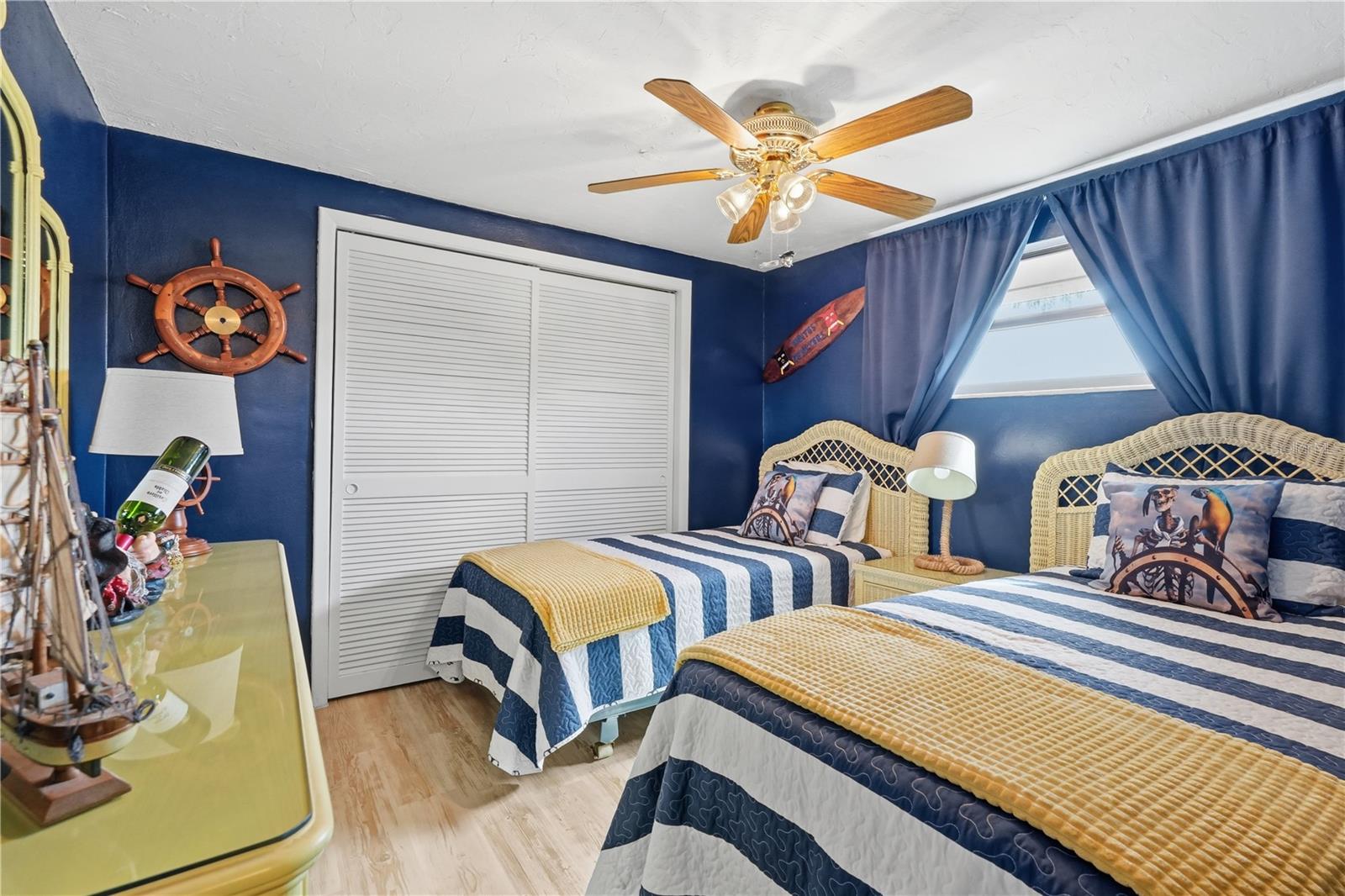 LEISURE BEACH - Residential