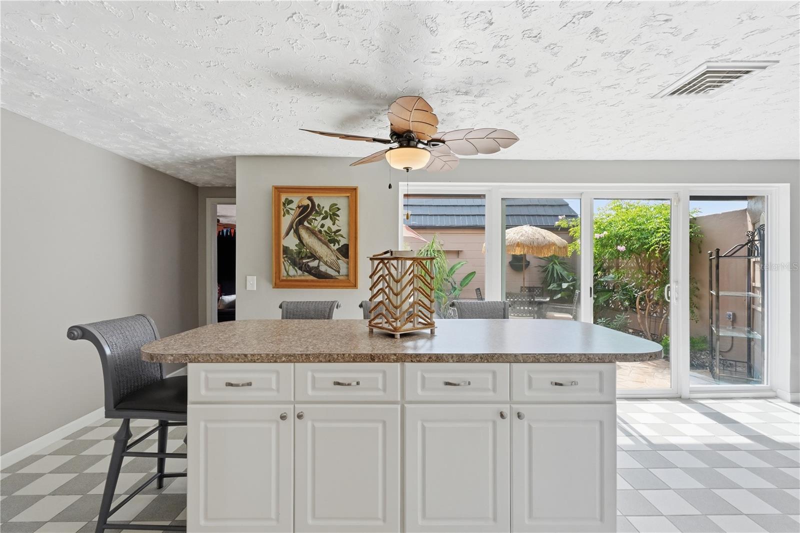 LEISURE BEACH - Residential