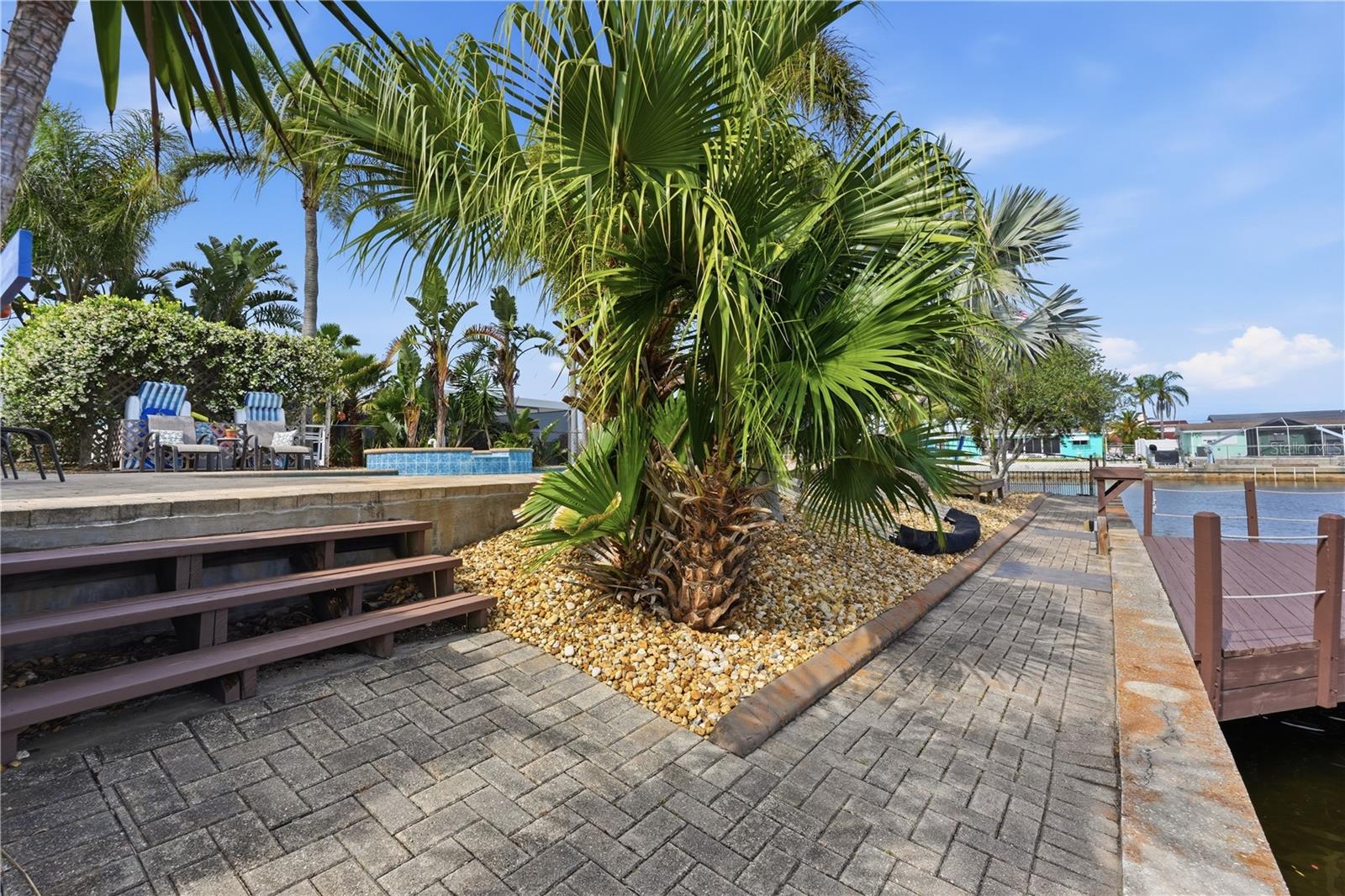 LEISURE BEACH - Residential