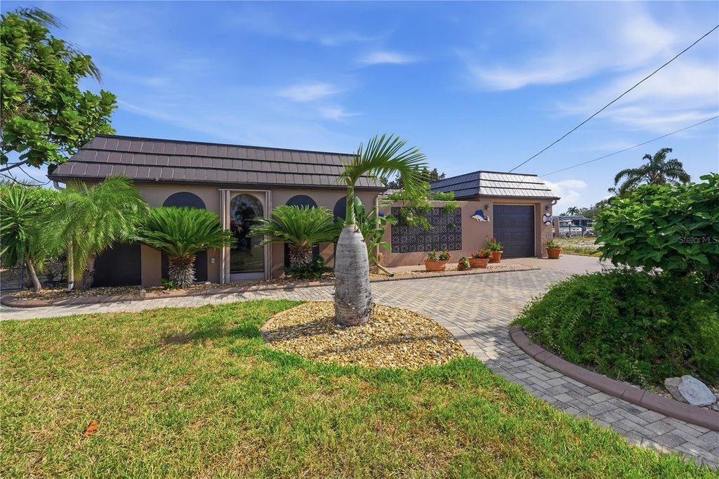 Photo of 12821 4th Isle, Hudson, FL 34667 (MLS # TB8503884)