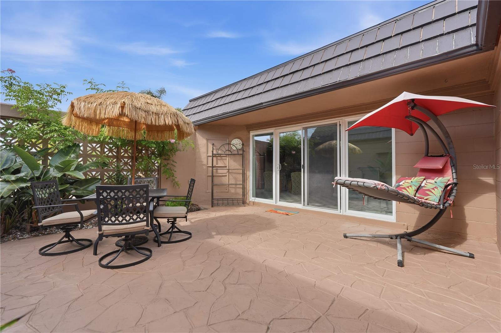LEISURE BEACH - Residential