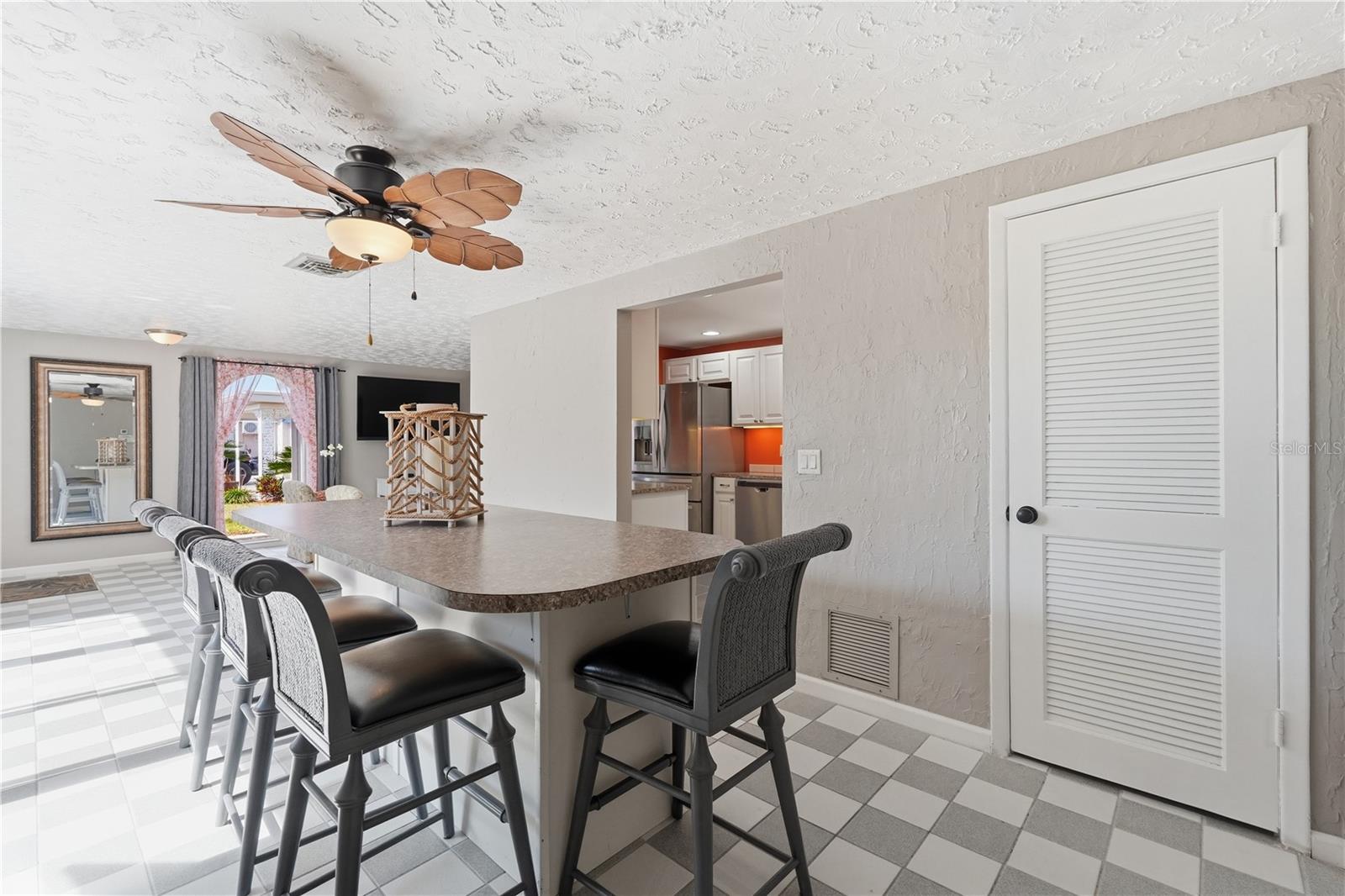 LEISURE BEACH - Residential