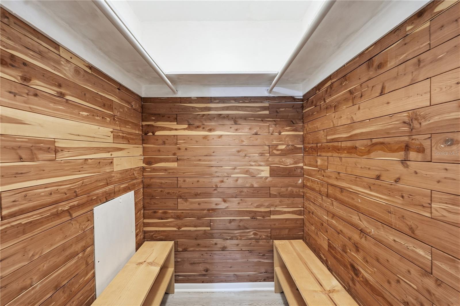 LEISURE BEACH - Residential