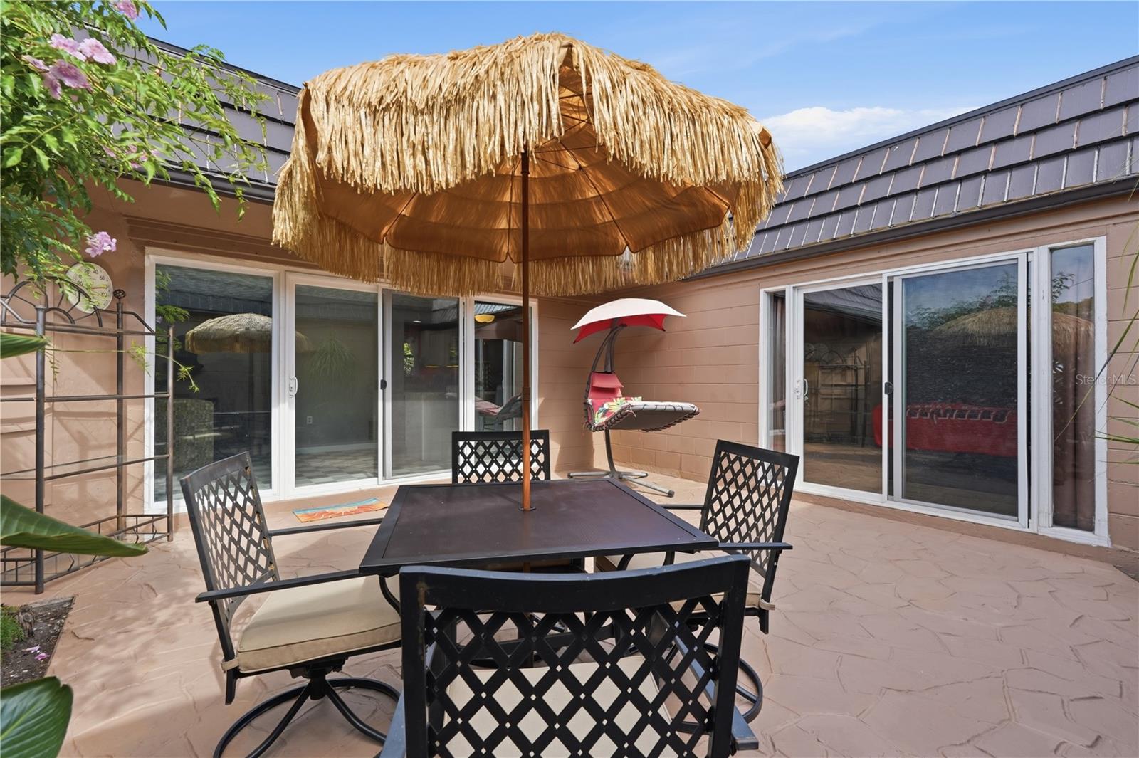 LEISURE BEACH - Residential