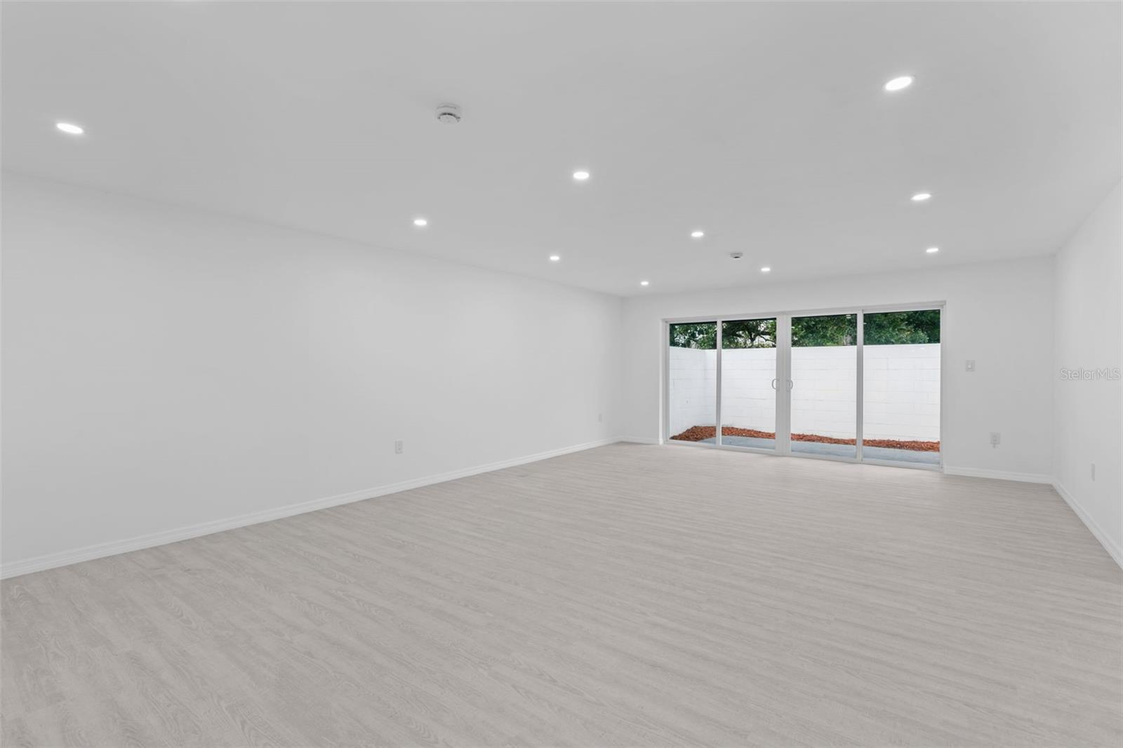 ROBINSWOOD HEIGHTS 1ST ADD - Residential