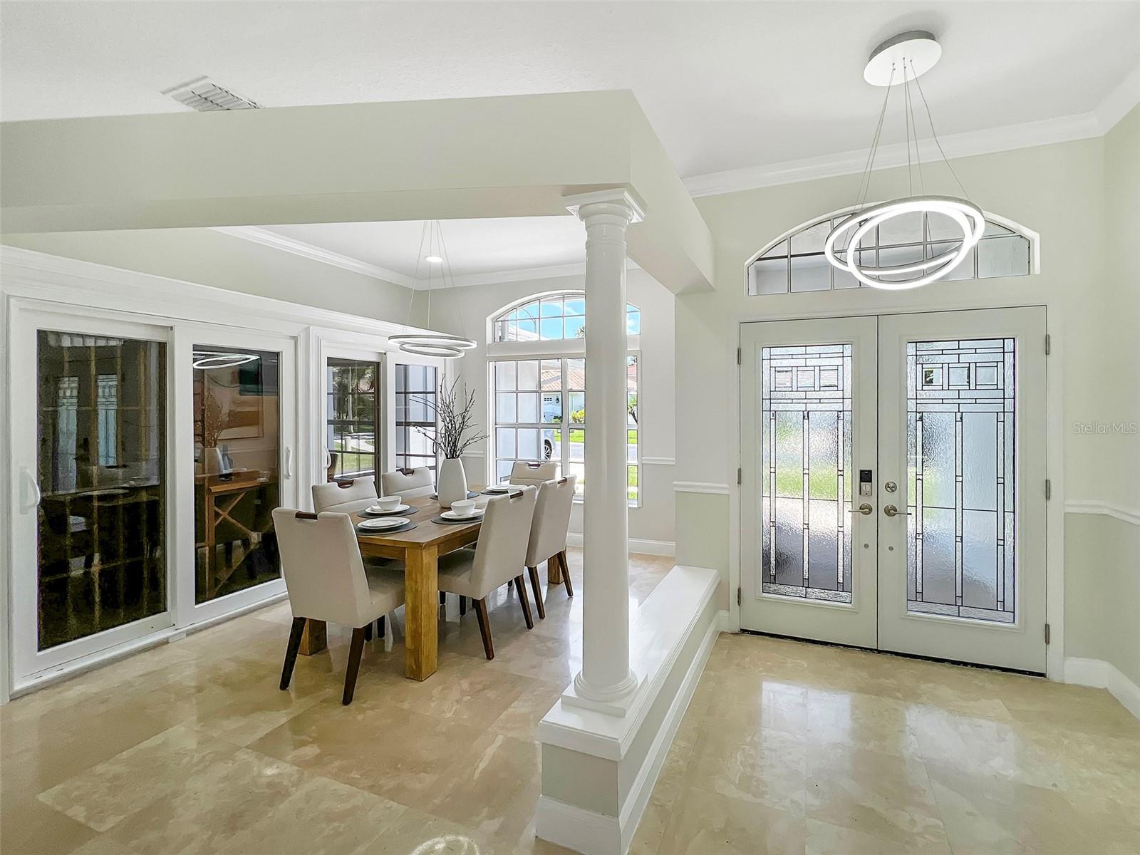 1123 HOUNDS RUN
