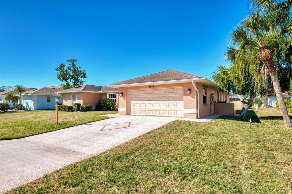 Photo of 5864 Tyler Road, Venice, FL 34293 (MLS # N6142743)