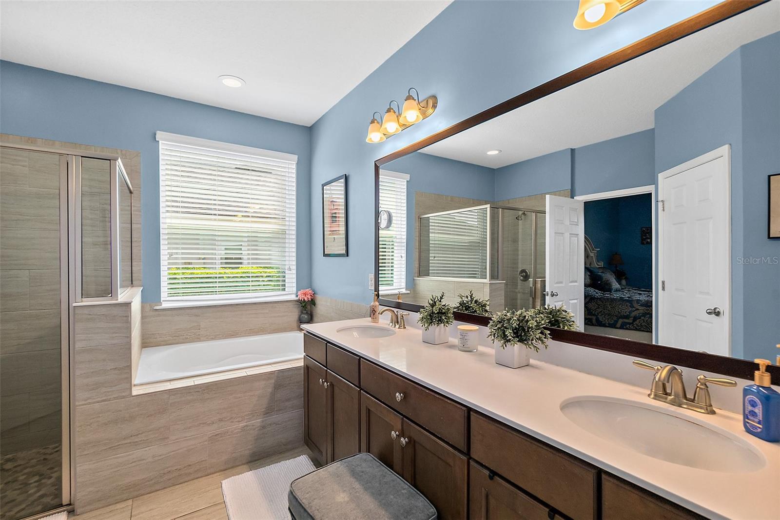 ASHFORD LAKES ESTATES - Residential