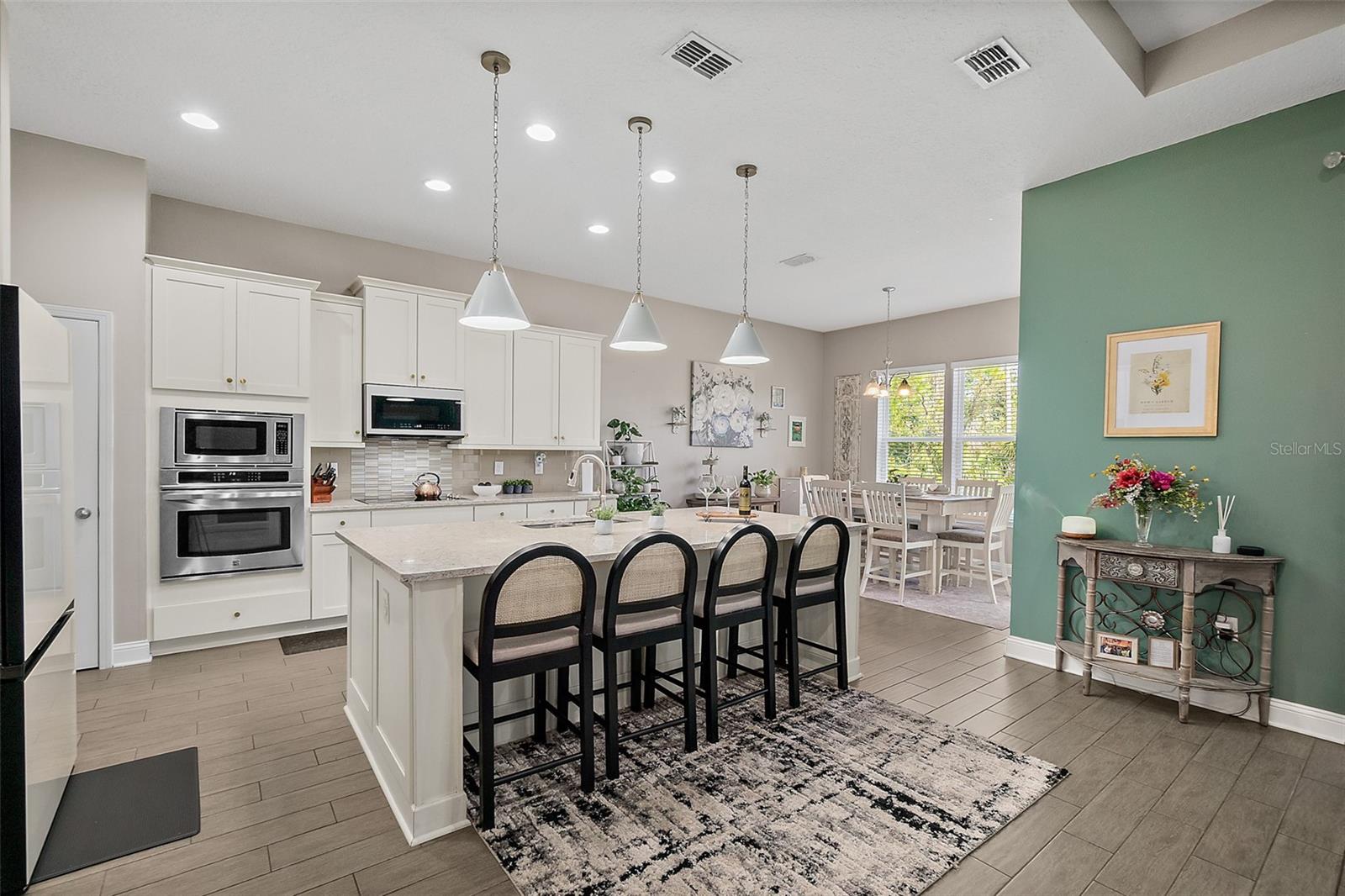 ASHFORD LAKES ESTATES - Residential