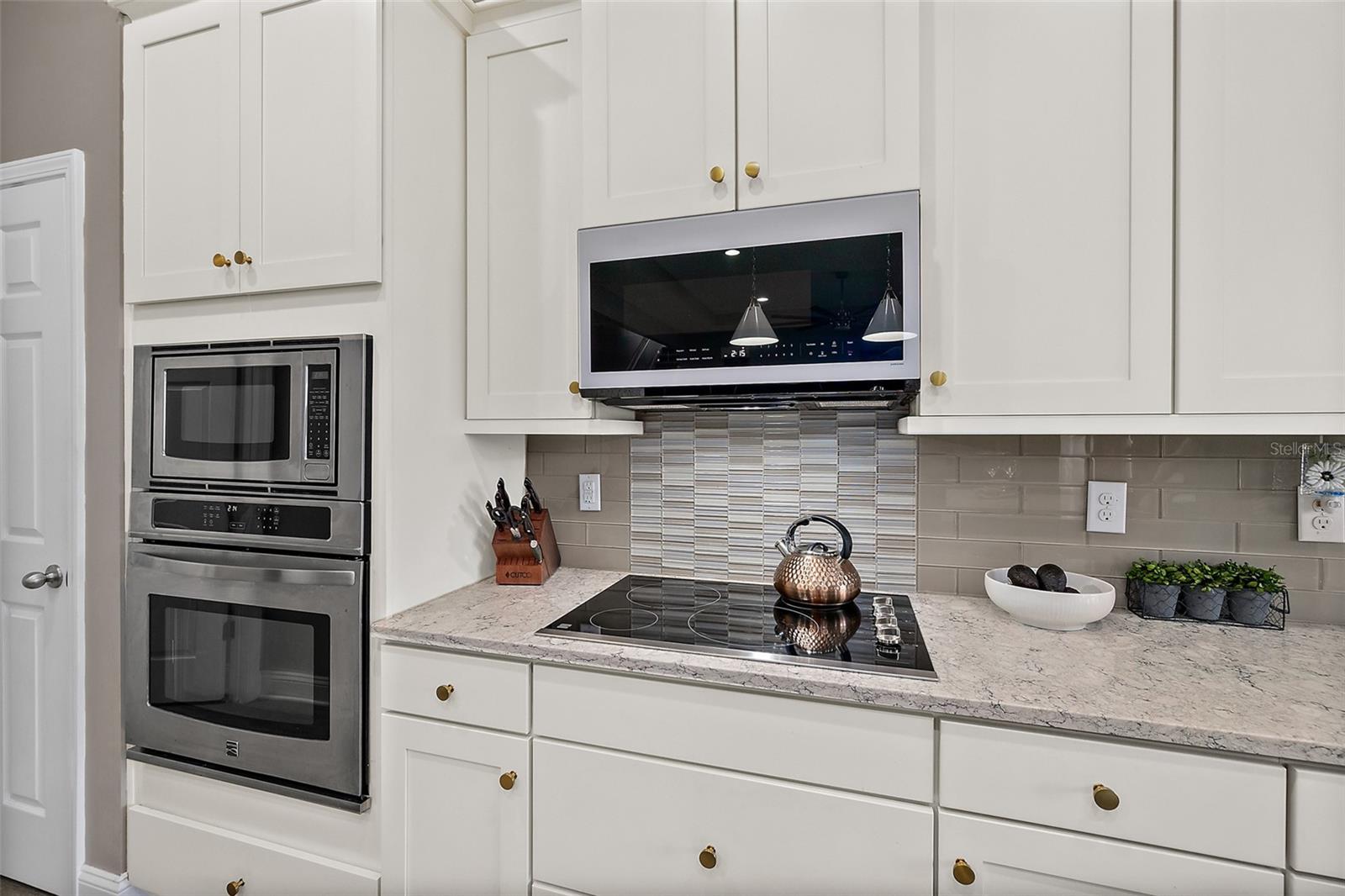 ASHFORD LAKES ESTATES - Residential