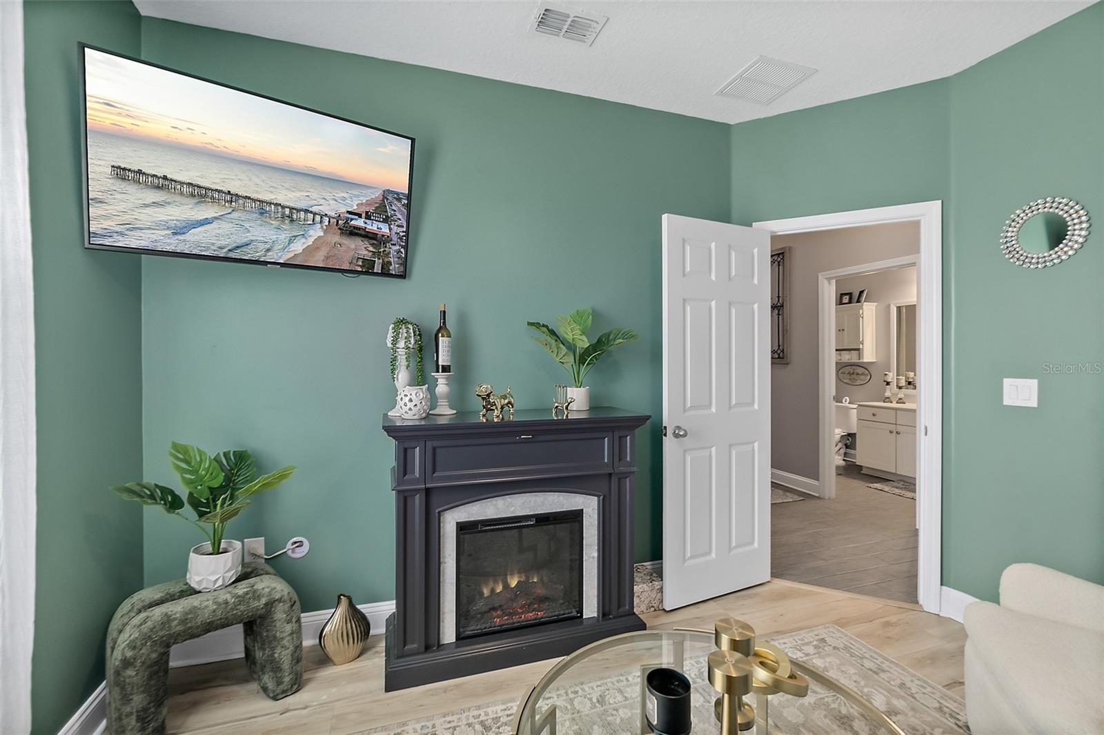 ASHFORD LAKES ESTATES - Residential