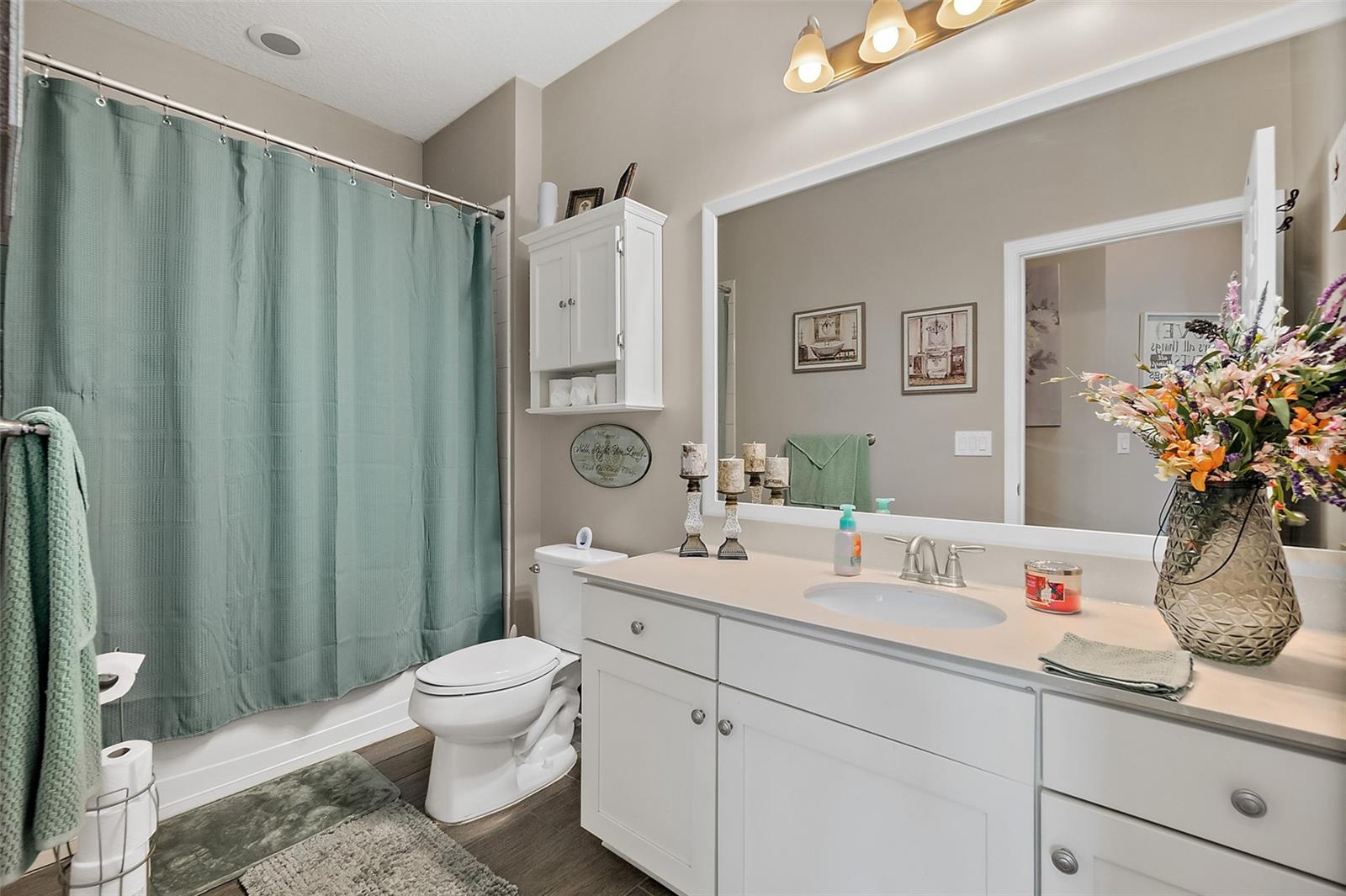 ASHFORD LAKES ESTATES - Residential