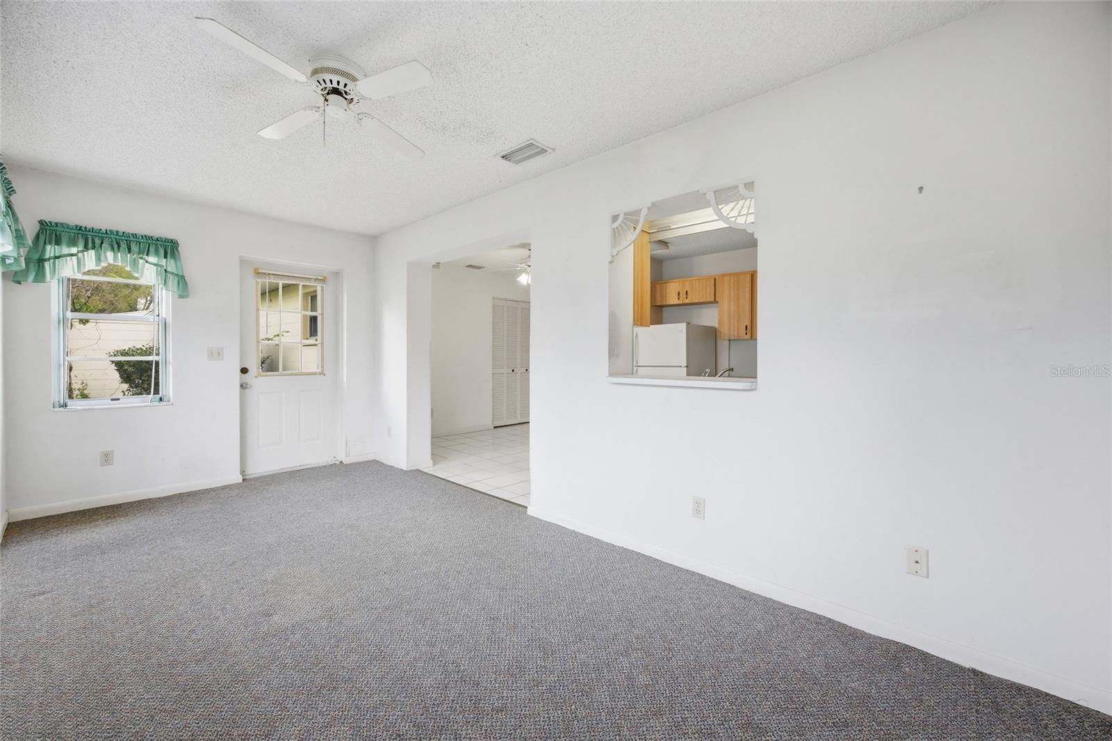 CIRCLE SQUARE WOODS - Residential