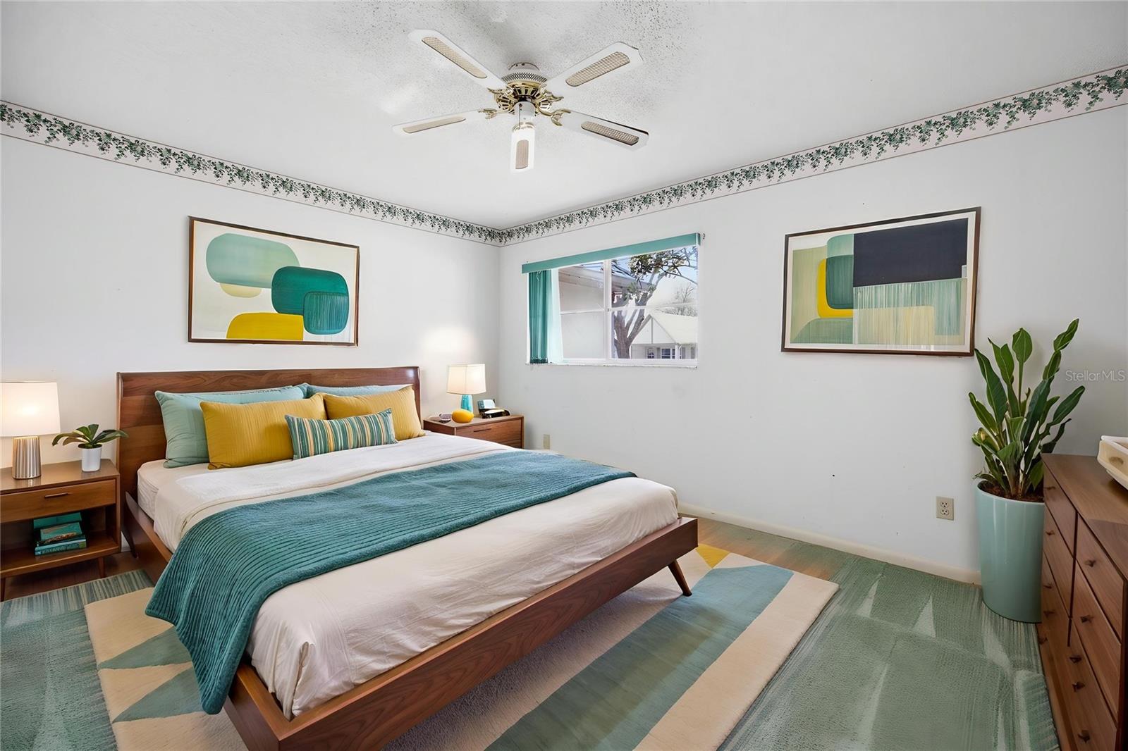 CIRCLE SQUARE WOODS - Residential