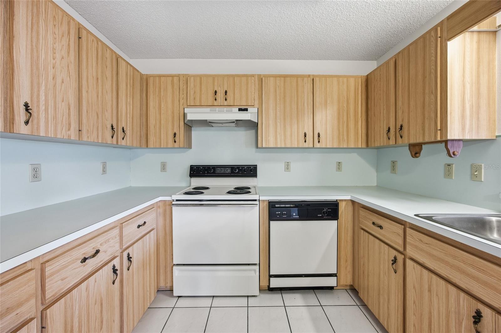 CIRCLE SQUARE WOODS - Residential