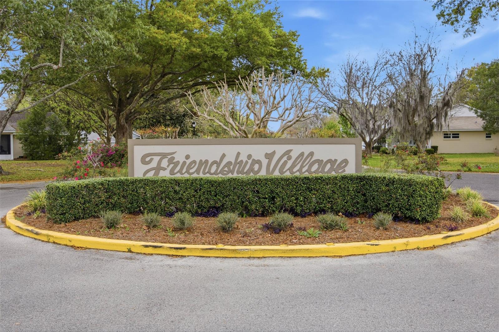 CIRCLE SQUARE WOODS - Residential