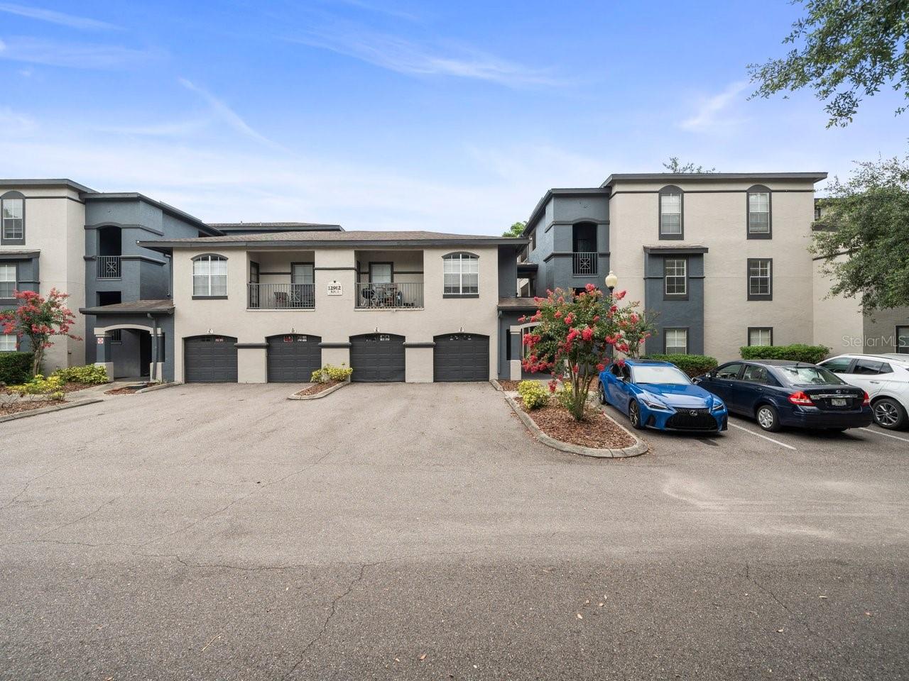 Spacious 2BR/2BA Condo in The Falls at New Tampa
Well-maintained 2 bedroom, 2 bathroom condo located in the sought-after gated community of The Falls at New Tampa. This second-floor unit features an open floor plan with a bright and airy living/dining area and access to a private balcony—perfect for relaxing or entertaining.
The split-bedroom layout offers added privacy, with each bedroom featuring its own full bathroom and generous closet space. The kitchen includes ample cabinet storage and overlooks the main living area for a seamless flow.
Community amenities include a resort-style swimming pool, fitness center, clubhouse, tennis courts, and more. Conveniently located near major highways, USF, Moffitt Cancer Center, shopping, dining, and entertainment options.
Ideal for owner-occupants or investors—don’t miss this opportunity!