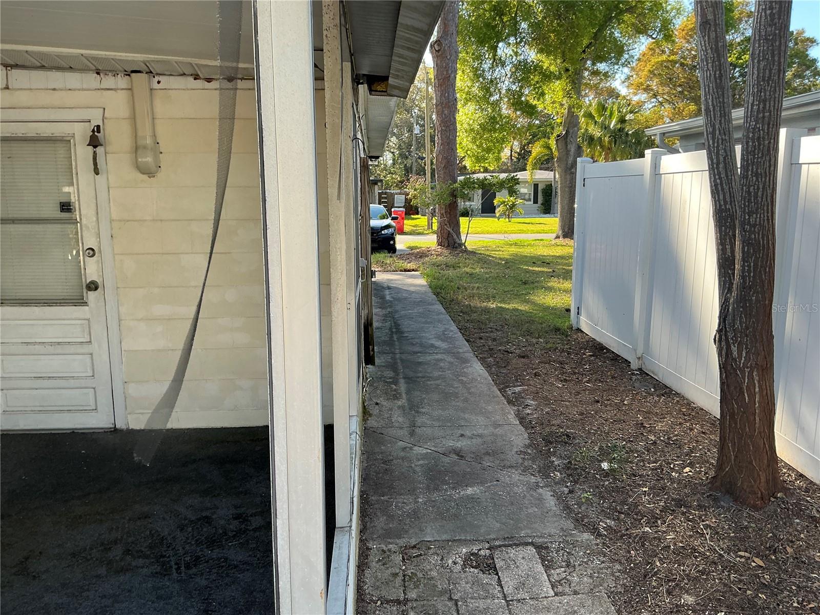 SEMINOLE GARDENS - Residential