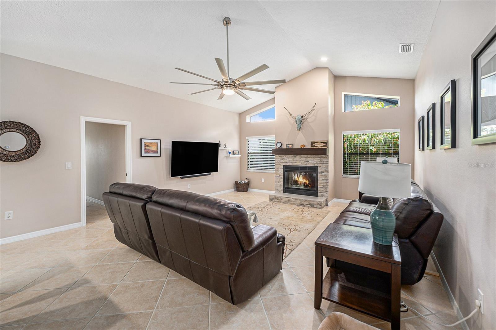 5433 WORTHINGTON LOOP