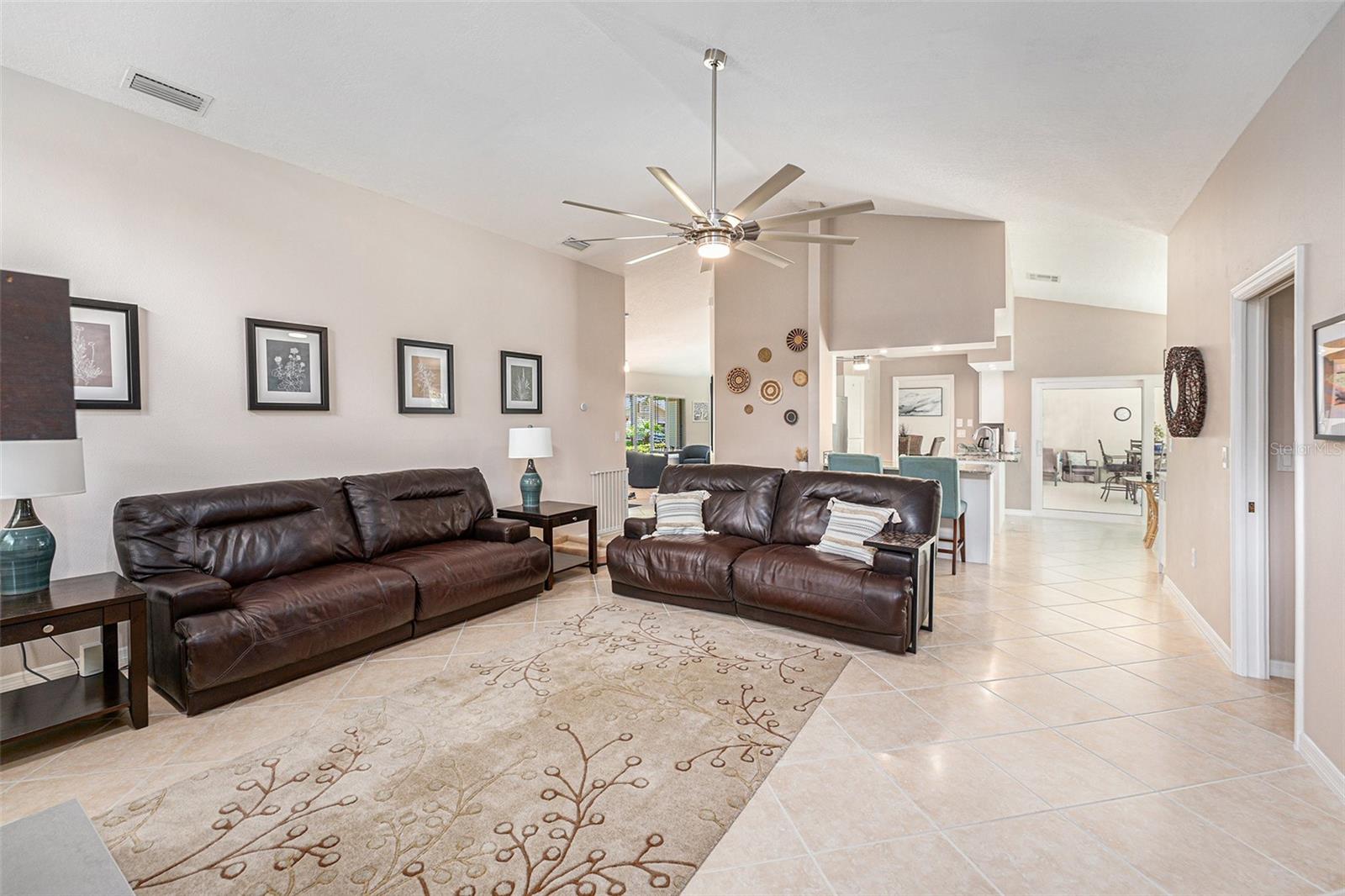 5433 WORTHINGTON LOOP