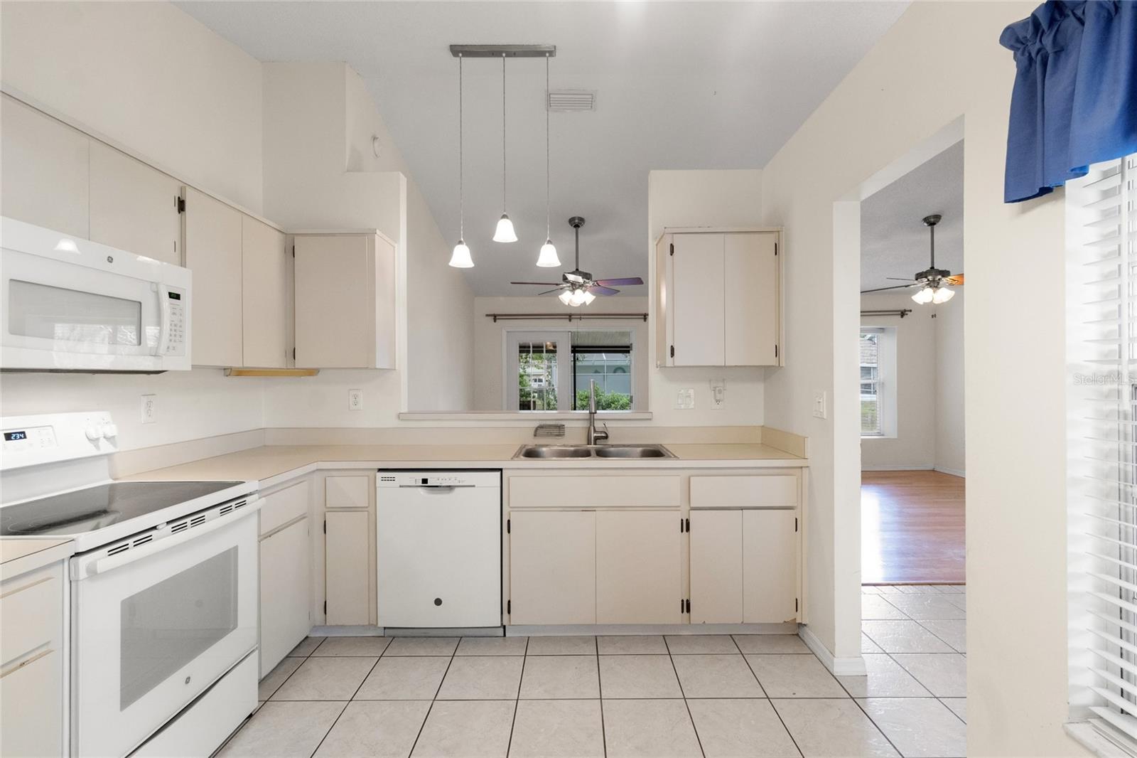 BEACON WOODS EAST - Residential