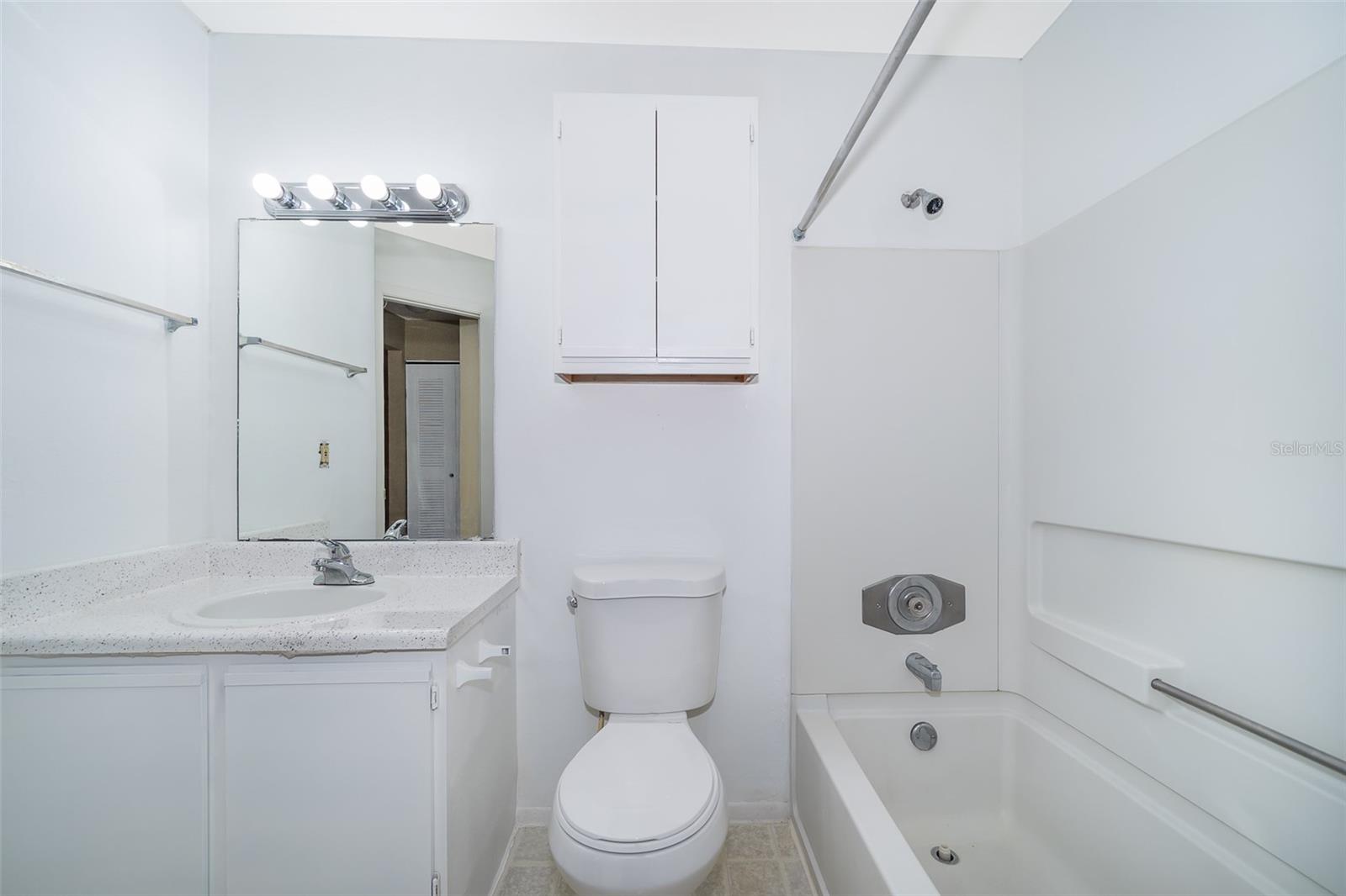 LANDING A CONDO - Residential Lease