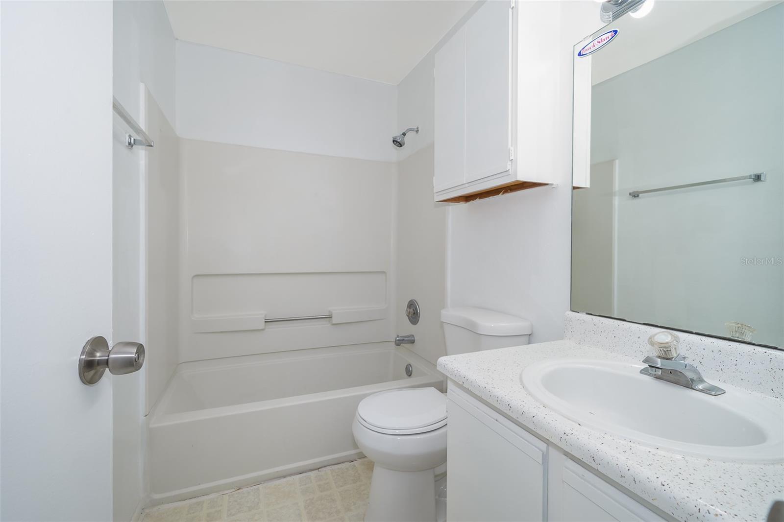 LANDING A CONDO - Residential Lease