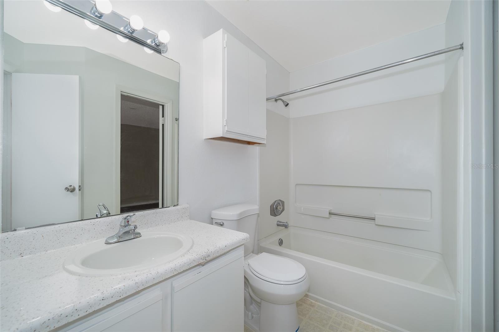 LANDING A CONDO - Residential Lease