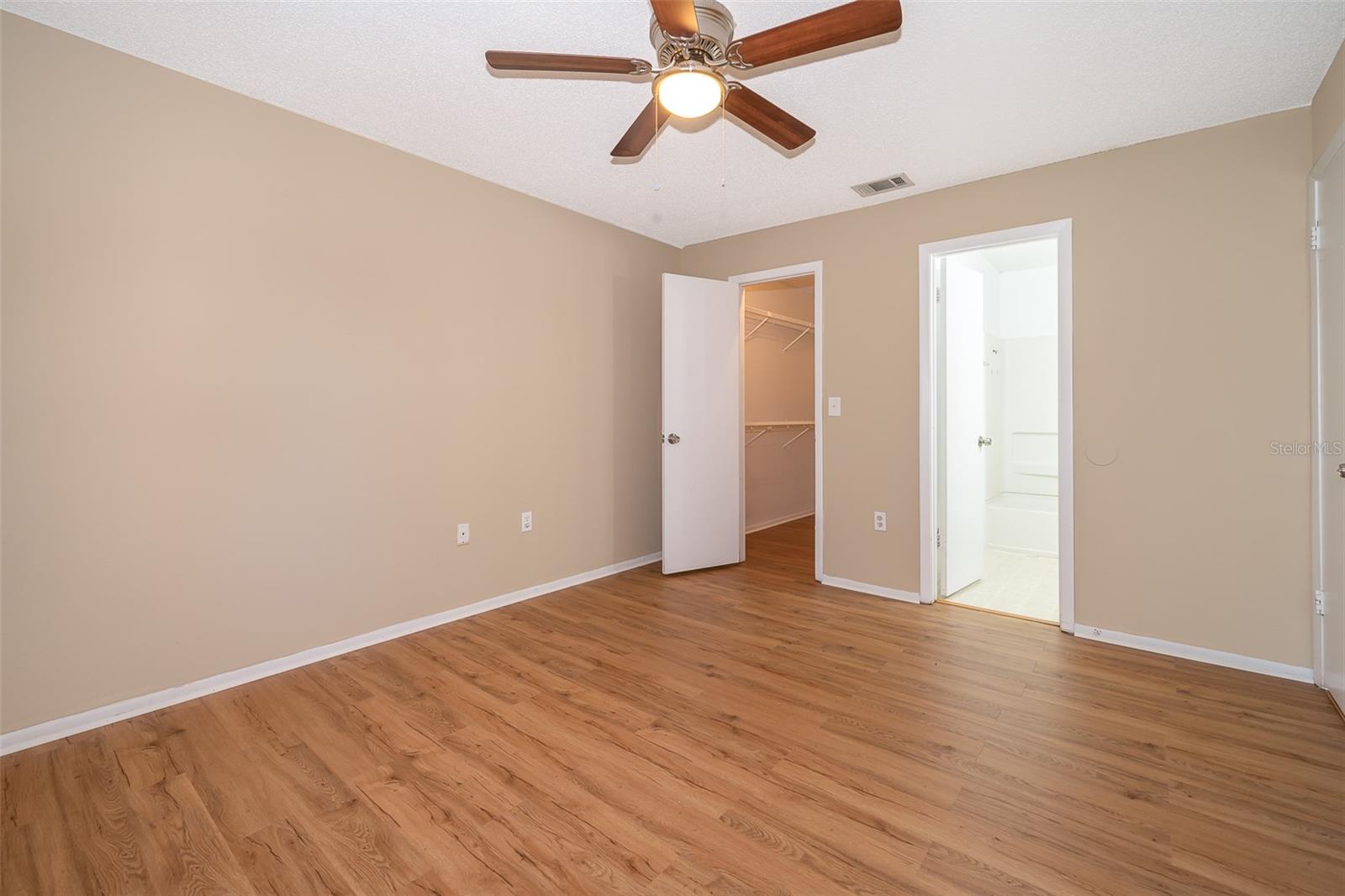 LANDING A CONDO - Residential Lease