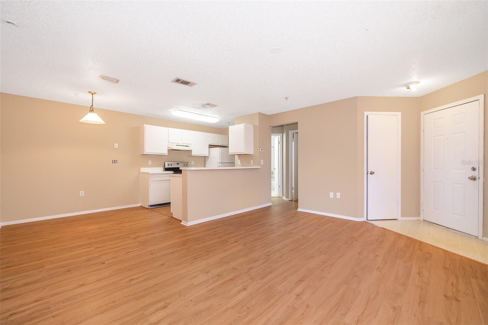 LANDING A CONDO - Residential Lease