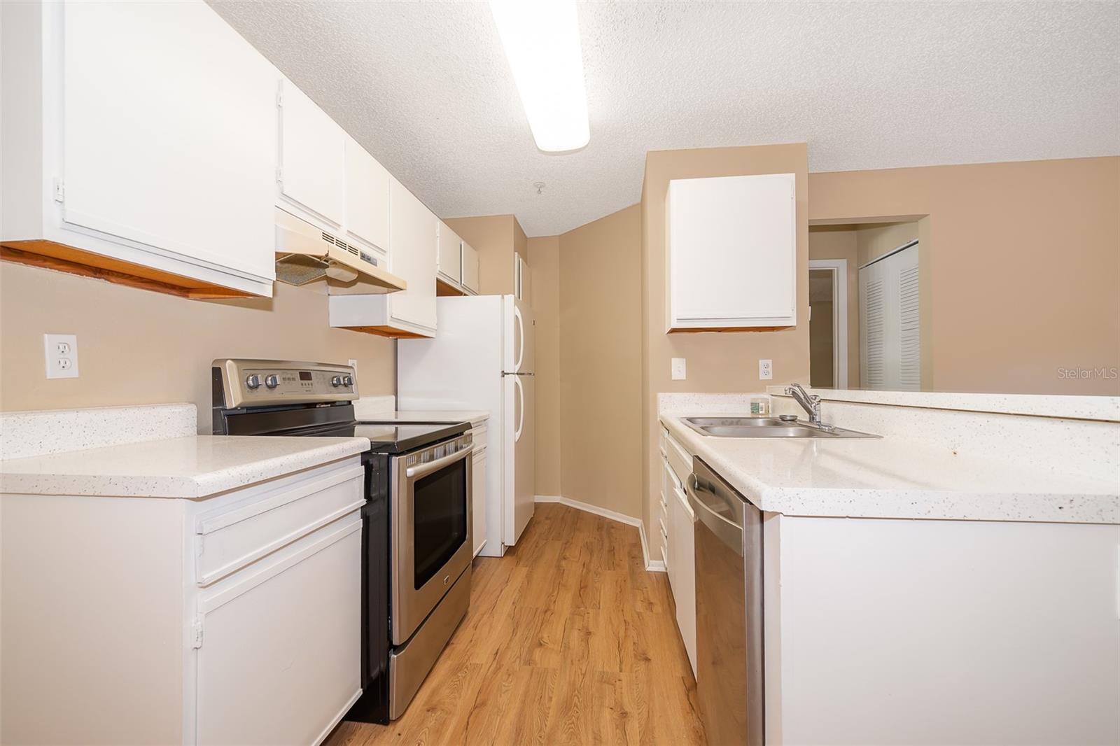 LANDING A CONDO - Residential Lease