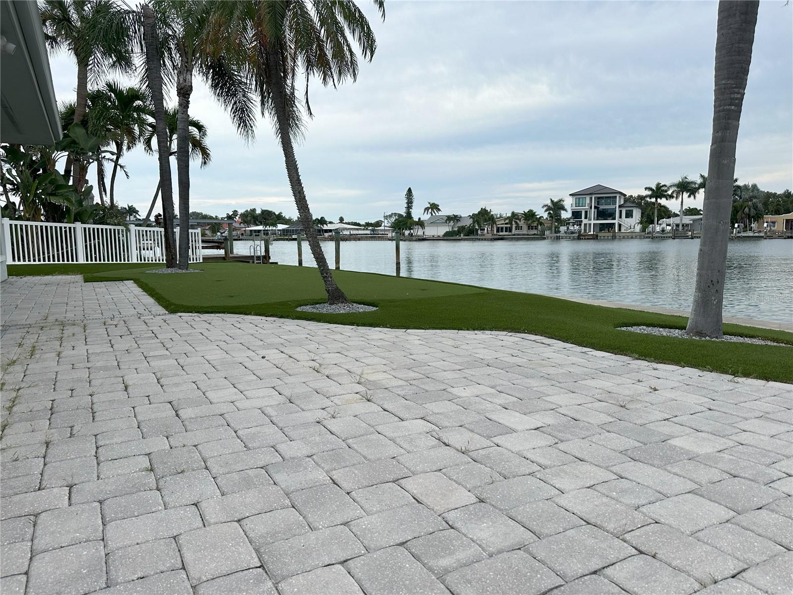 PARADISE ISLAND - Residential