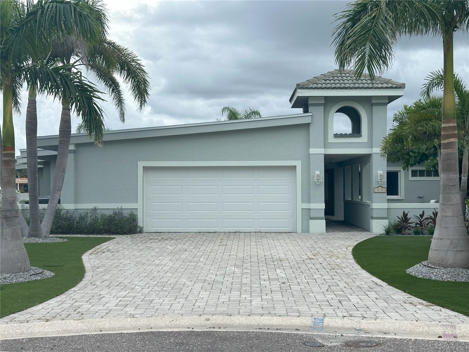 PARADISE ISLAND - Residential