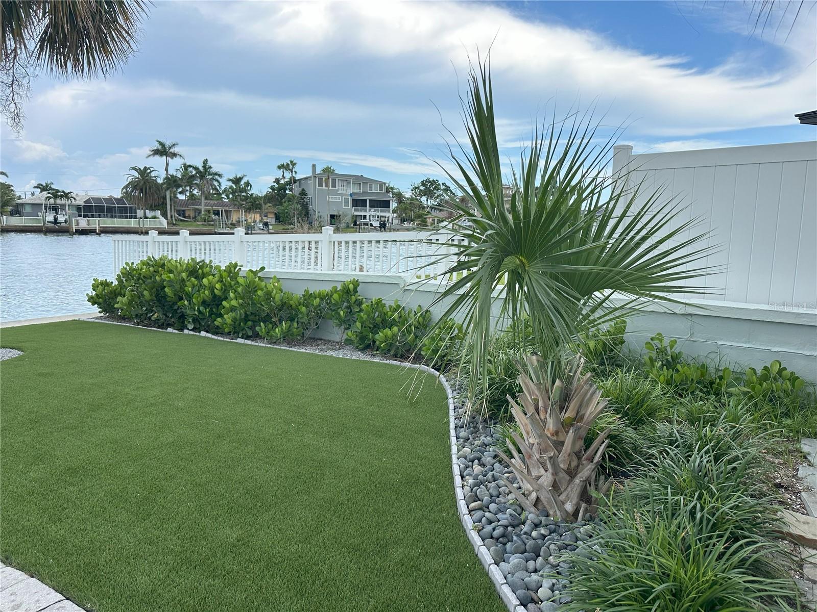 PARADISE ISLAND - Residential
